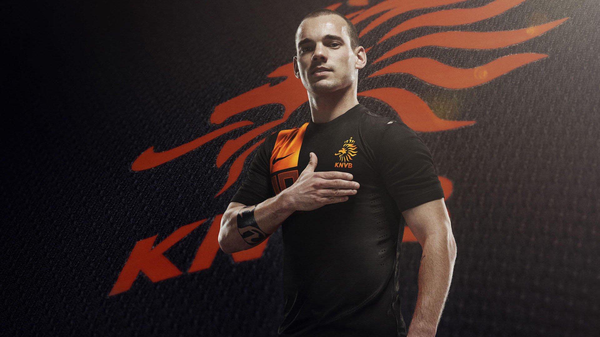 费内巴切主席亲承夏窗首选斯帕莱蒂,意大利名帅婉拒邀约选择休整